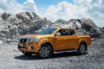 Лобовое стекло Nissan Navara (Frontier) D23